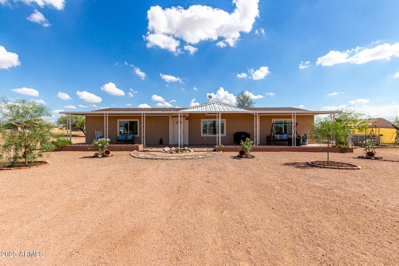 5075 Santa Clara Dr, San Tan Valley, AZ 85140