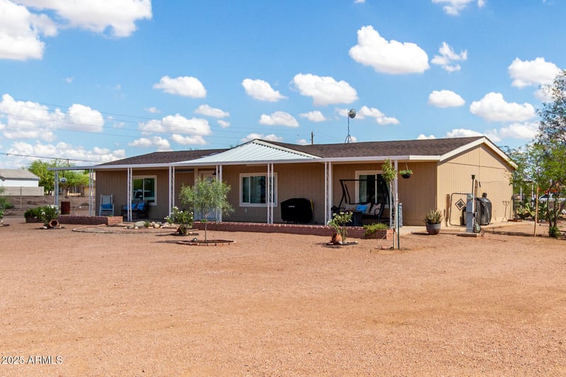 5075 Santa Clara Dr, San Tan Valley, AZ 85140