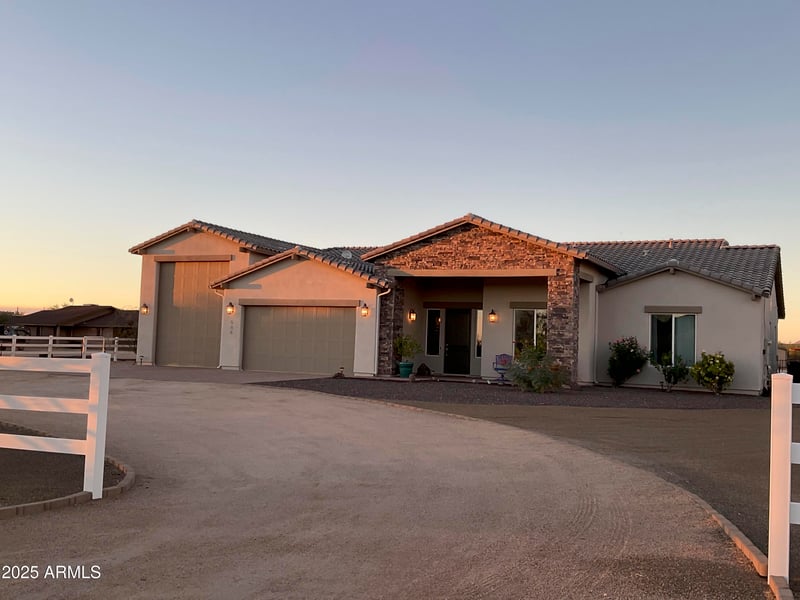 508 Galvin St, Phoenix, AZ 85086