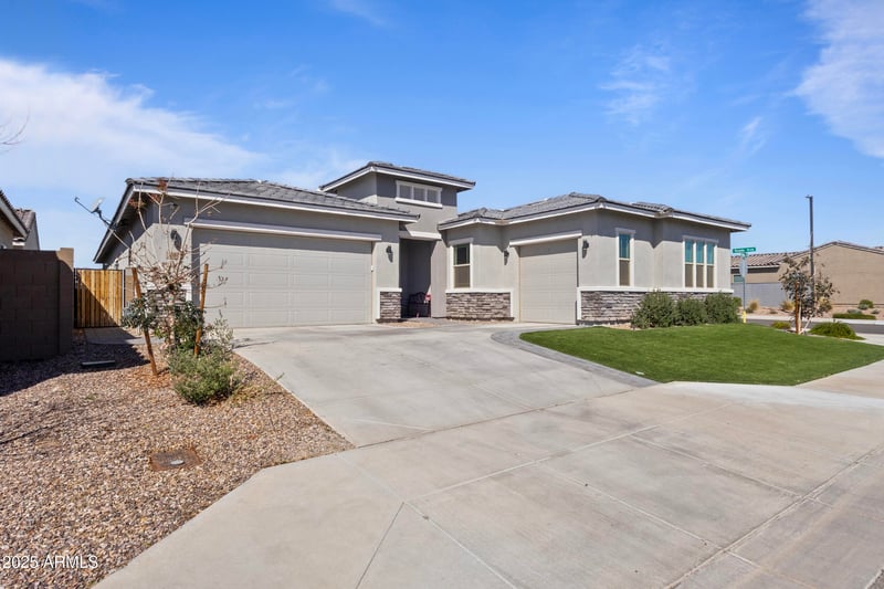 5080 182nd Ln, Litchfield Park, AZ 85340