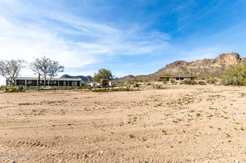 5083 Choctaw Ct, Apache Junction, AZ 85120
