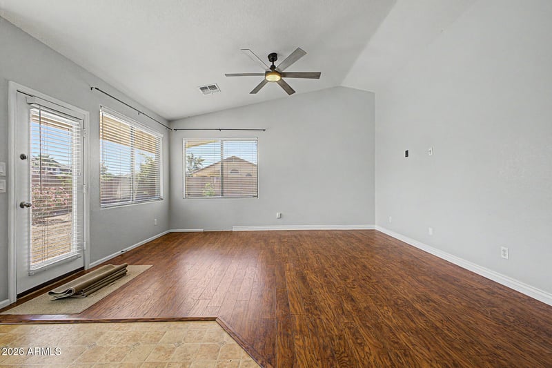 51 Hereford Dr, San Tan Valley, AZ 85143