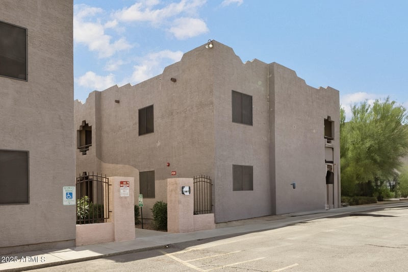 510 10th Ave #B1, Apache Junction, AZ 85119