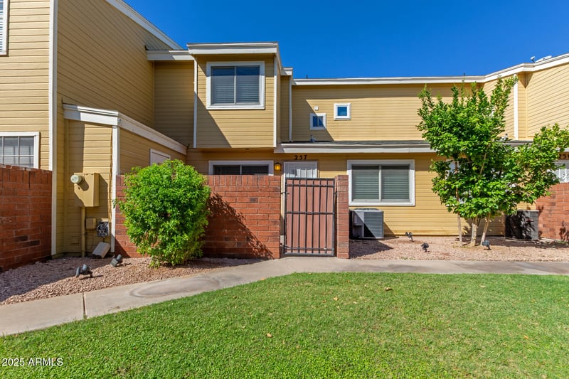 510 Alma School Rd #257, Mesa, AZ 85201