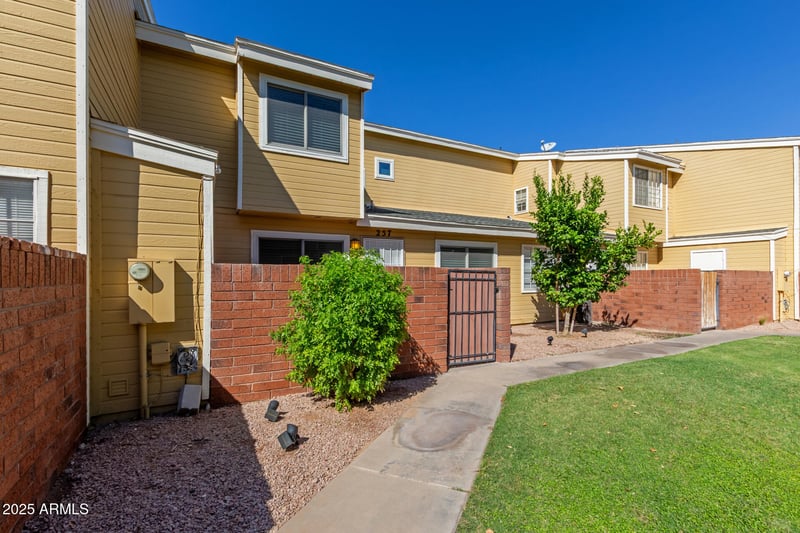 510 Alma School Rd #257, Mesa, AZ 85201