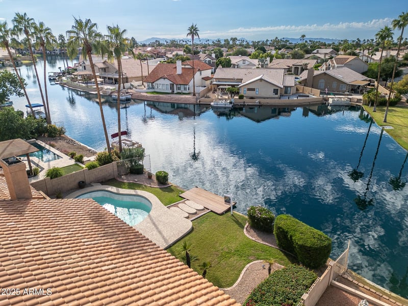 510 Lagoon Dr, Gilbert, AZ 85233