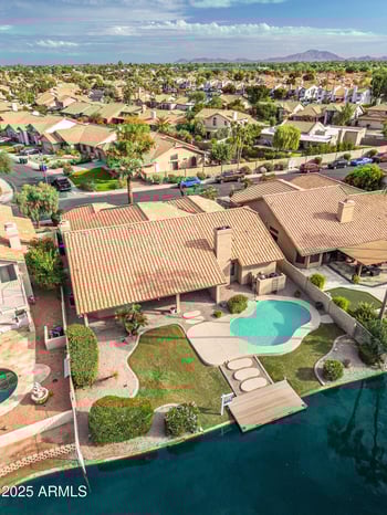 510 Lagoon Dr, Gilbert, AZ 85233