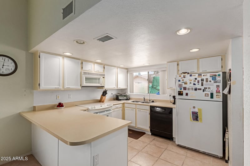 510 Mohawk Ln, Phoenix, AZ 85027
