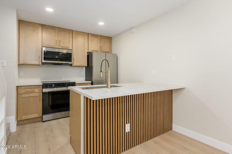 510 N Alma School Rd #163, Mesa, AZ 85201