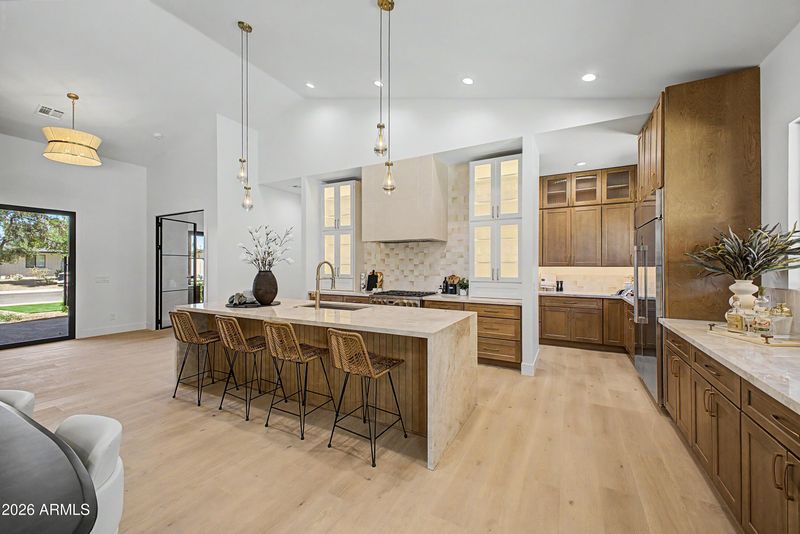 5101 E Laurel Ln, Scottsdale, AZ 85254