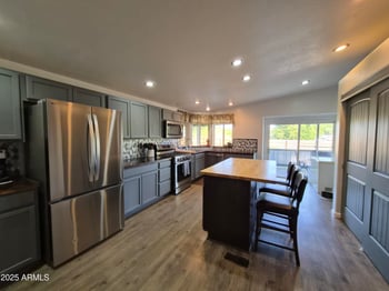 51033 Mockingbird Rd, Wickenburg, AZ 85390