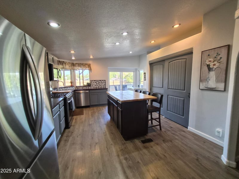 51033 Mockingbird Rd, Wickenburg, AZ 85390