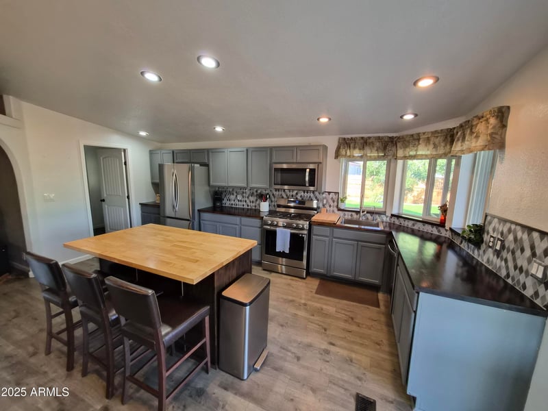 51033 Mockingbird Rd, Wickenburg, AZ 85390