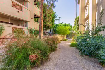 5104 32nd St #109, Phoenix, AZ 85018