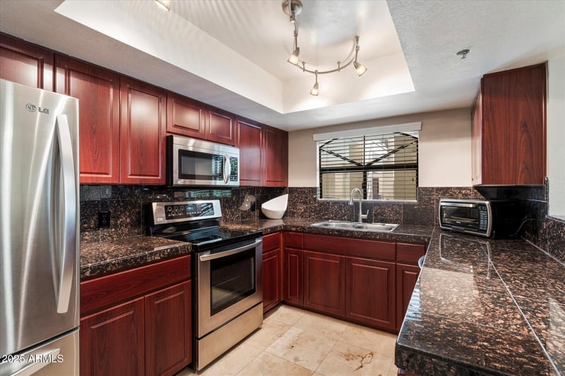 5104 32nd St #208, Phoenix, AZ 85018
