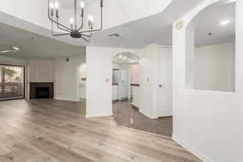 5104 32nd St #225, Phoenix, AZ 85018