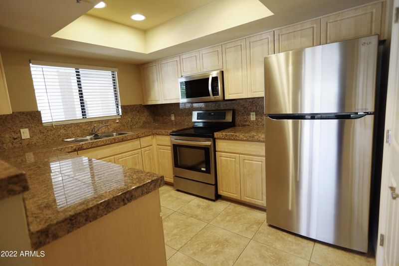 5104 N 32nd St #137, Phoenix, AZ 85018