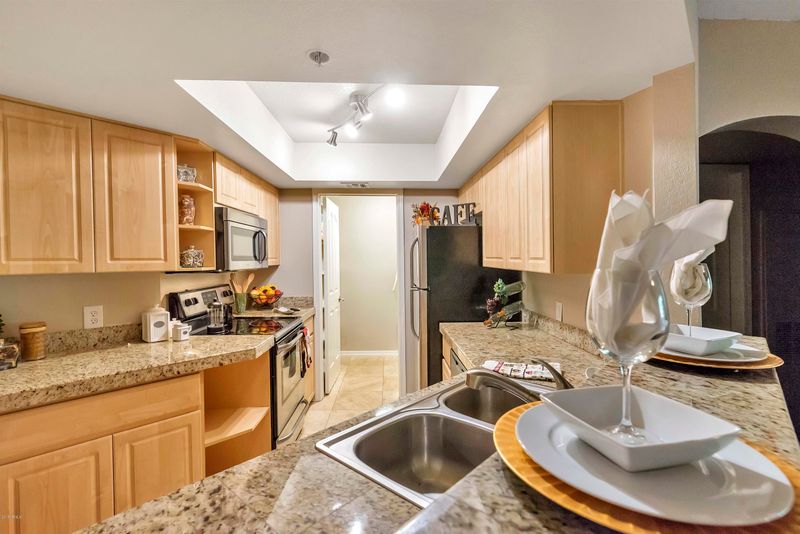 5104 N 32nd St #232, Phoenix, AZ 85018