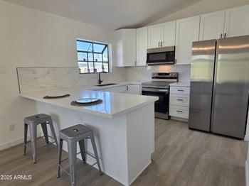 5108 Shomi St, Phoenix, AZ 85044