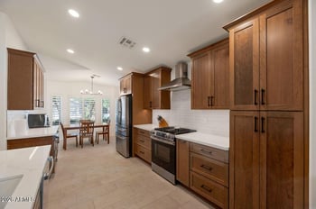 511 Bluefield Ave, Phoenix, AZ 85023