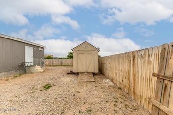 511 Claessens Dr, Morristown, AZ 85342