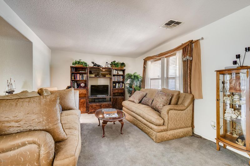 511 E Beth Dr, Phoenix, AZ 85042