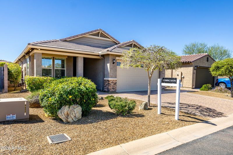 511 E Pasaro Dr, Phoenix, AZ 85085