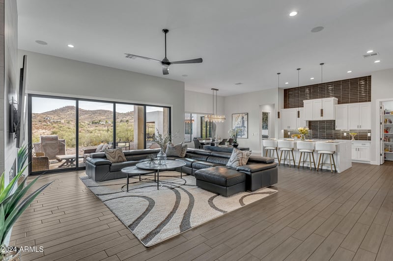 511 E Tumbleweed Dr, Phoenix, AZ 85085