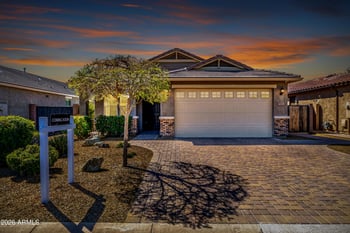 511 Pasaro Dr, Phoenix, AZ 85085