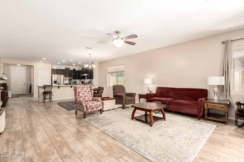 511 Red Mesa Trl, San Tan Valley, AZ 85143