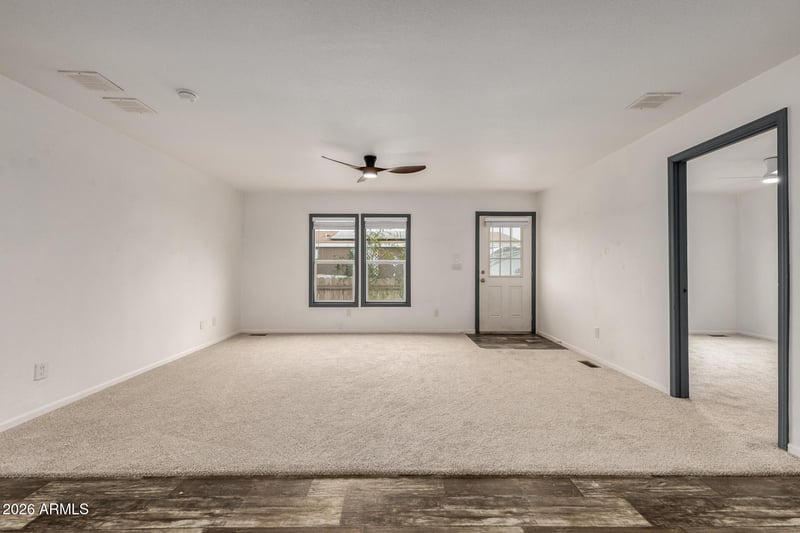 511 Claessens Dr, Morristown, AZ 85342