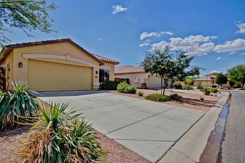 511 W Holstein Trl, San Tan Valley, AZ 85143