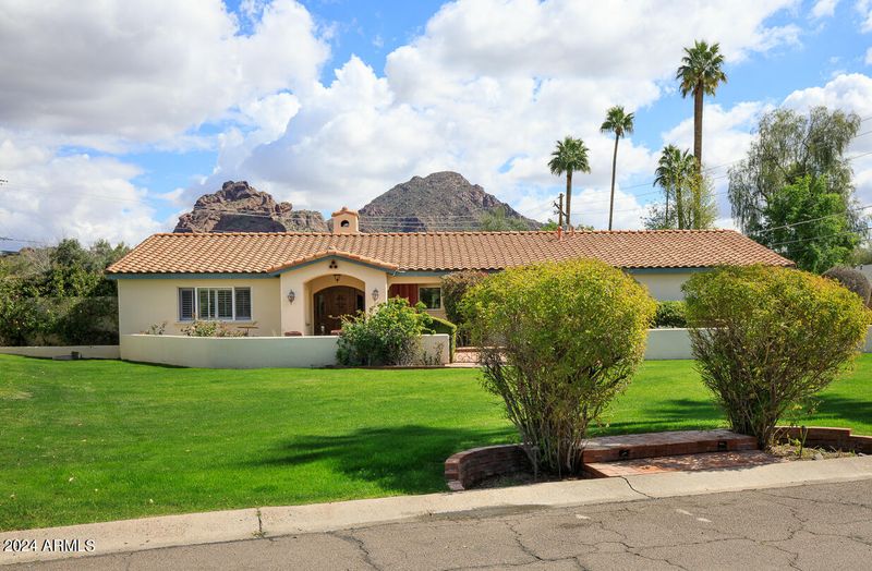 5111 N 41st St, Phoenix, AZ 85018