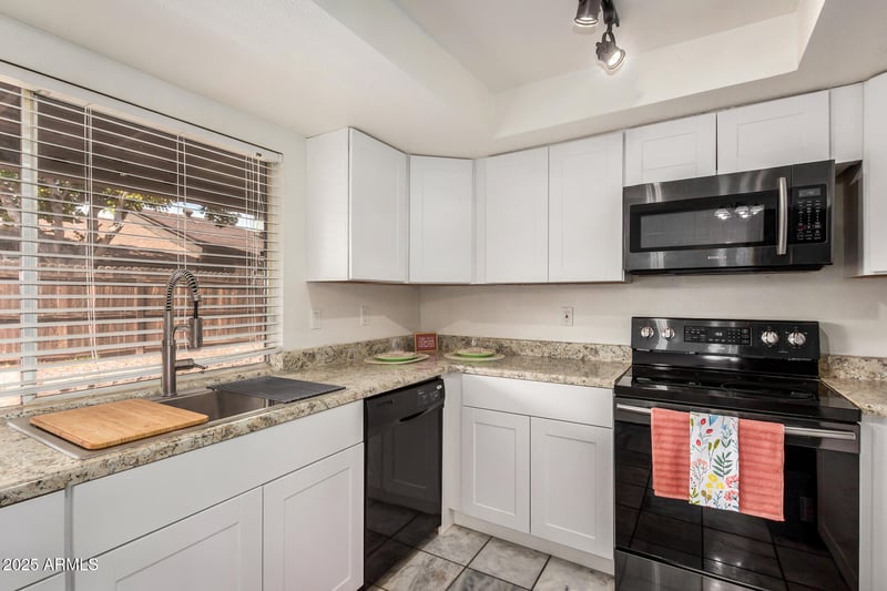 5112 Carol Ave, Glendale, AZ 85302