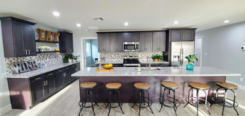 5112 S 23rd Ave, Phoenix, AZ 85041