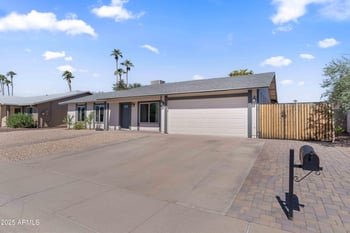 5114 Nambe St, Phoenix, AZ 85044