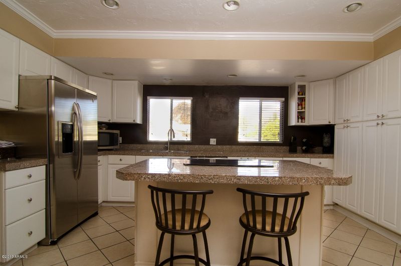 5117 E Avalon Dr, Phoenix, AZ 85018