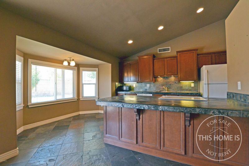 5118 W Orchid Ln, Glendale, AZ 85302