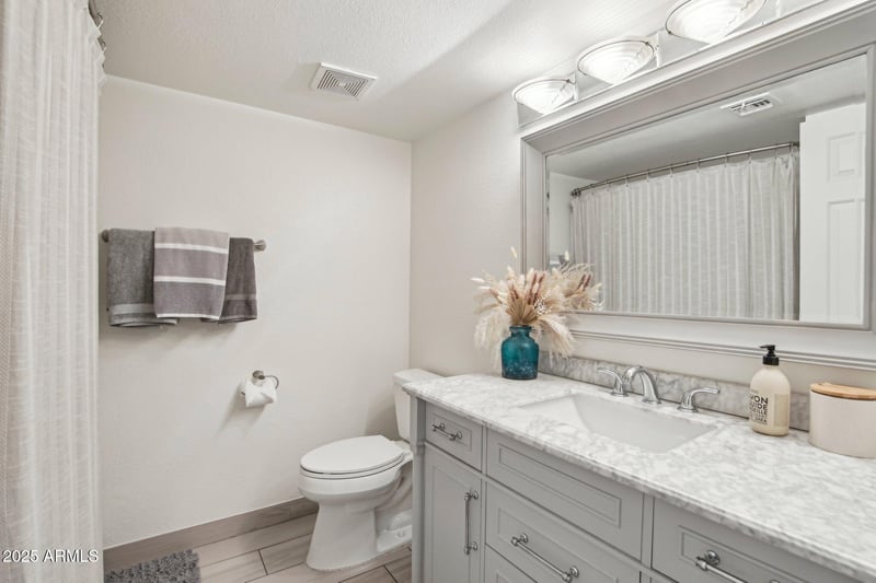 5119 Shaw Butte Dr, Scottsdale, AZ 85254