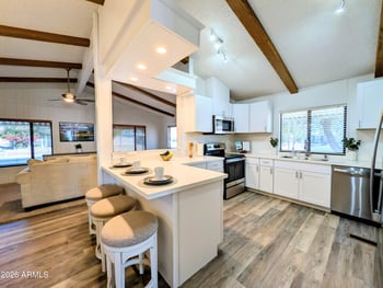 512 83rd Way, Mesa, AZ 85208