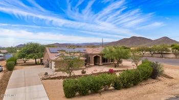 512 E Jordon Ln, Phoenix, AZ 85086