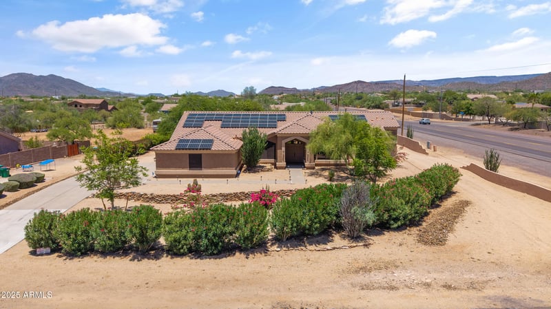 512 Jordon Ln, Phoenix, AZ 85086