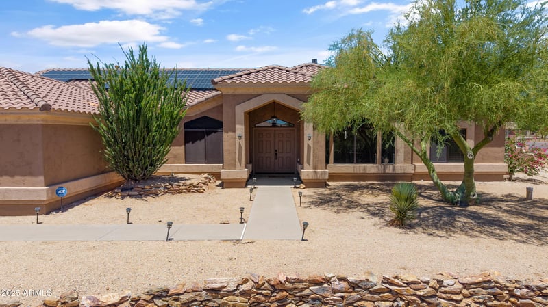 512 Jordon Ln, Phoenix, AZ 85086
