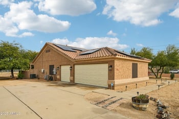 512 Jordon Ln, Phoenix, AZ 85086