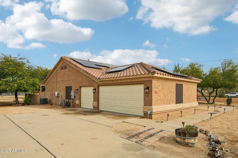 512 Jordon Ln, Phoenix, AZ 85086