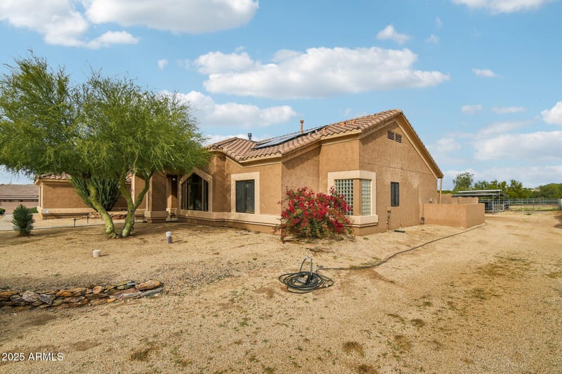 512 Jordon Ln, Phoenix, AZ 85086