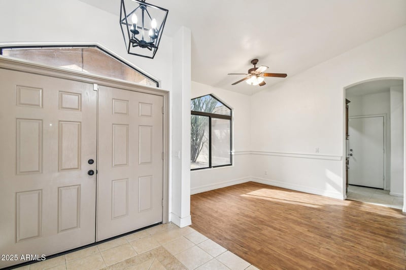 512 Jordon Ln, Phoenix, AZ 85086