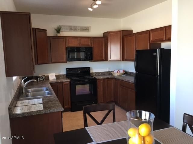 512 W Latona Rd, Phoenix, AZ 85041