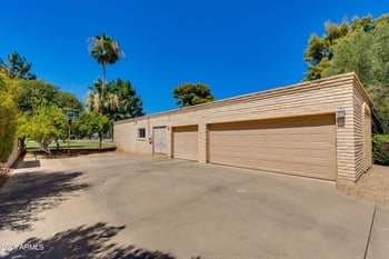 512 W Moon Valley Dr, Phoenix, AZ 85023