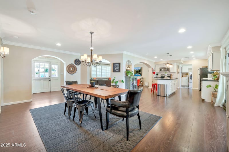512 W Seldon Ln, Phoenix, AZ 85021